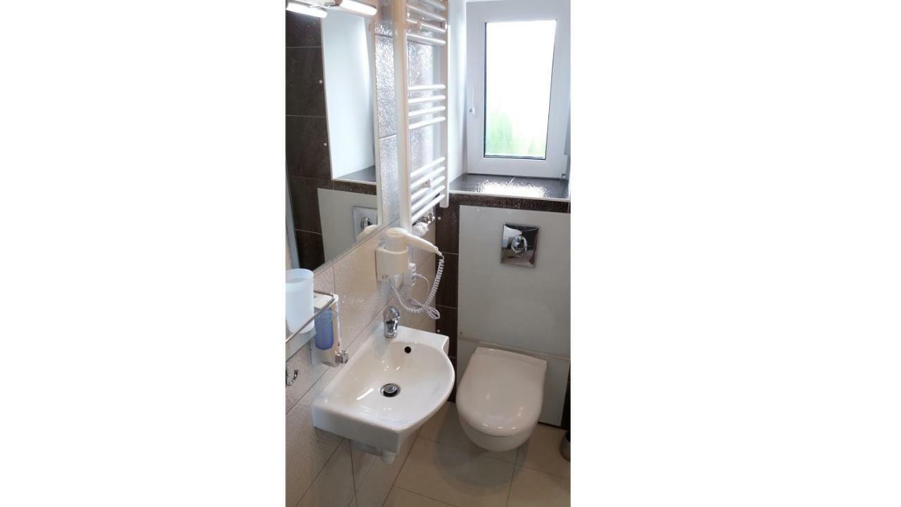 Müller Residenz Zur S-Bahn Karlsfeld Otel Dış mekan fotoğraf